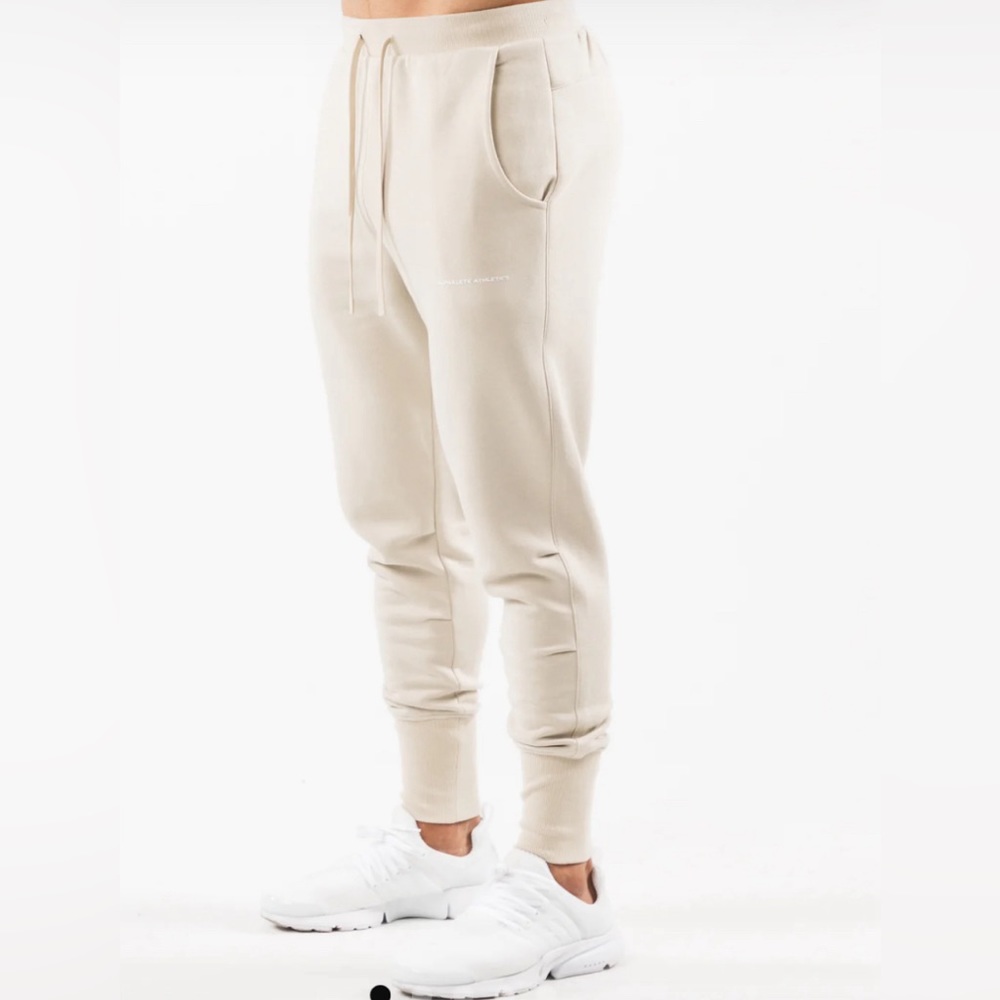 Men’s Alphalete Athletic pants/ joggers size M